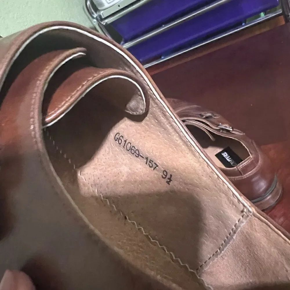 UV Signature Dress Shoe - Picture 8 of 8